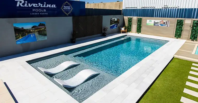 Hayman Lounger pool